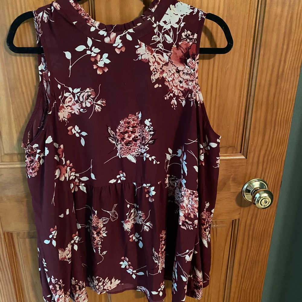 Cold shoulder top